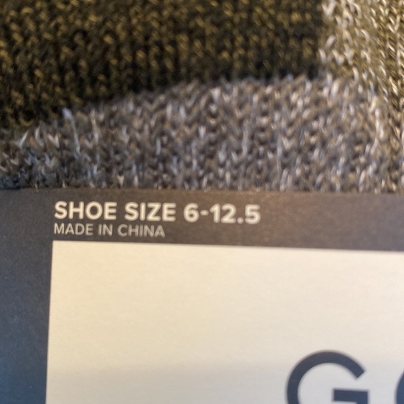 NWT Goldtoe mens 6 pack of crew socks. Shoe size 6-12.5 - Picture 5 of 7